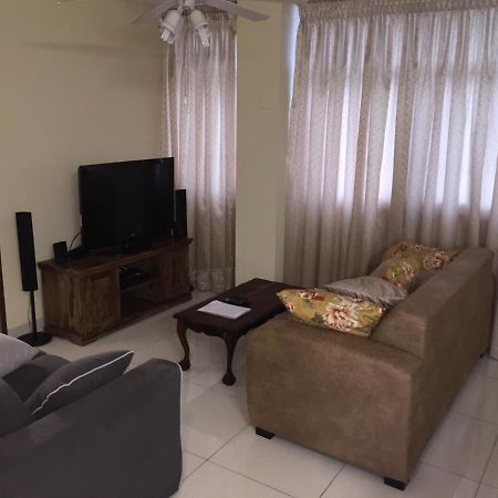 South Coast Beachfront Holiday Apartments Amanzimtoti Exterior photo