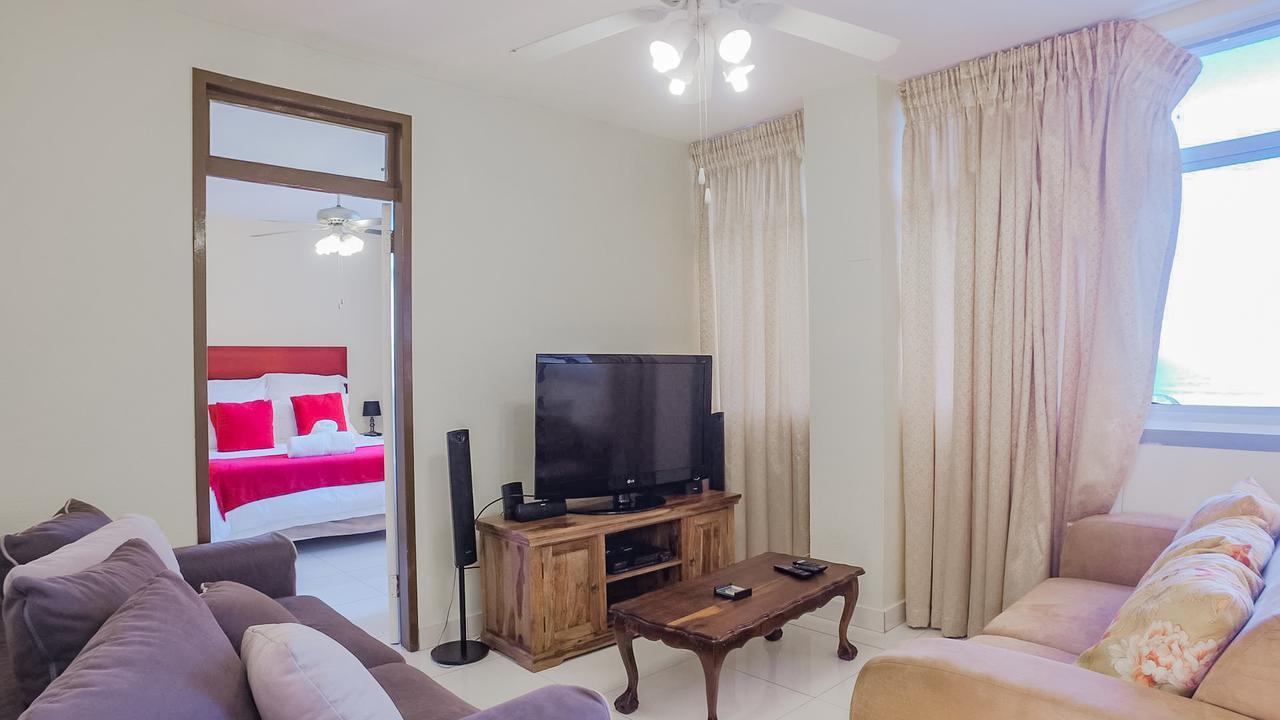 South Coast Beachfront Holiday Apartments Amanzimtoti Exterior photo
